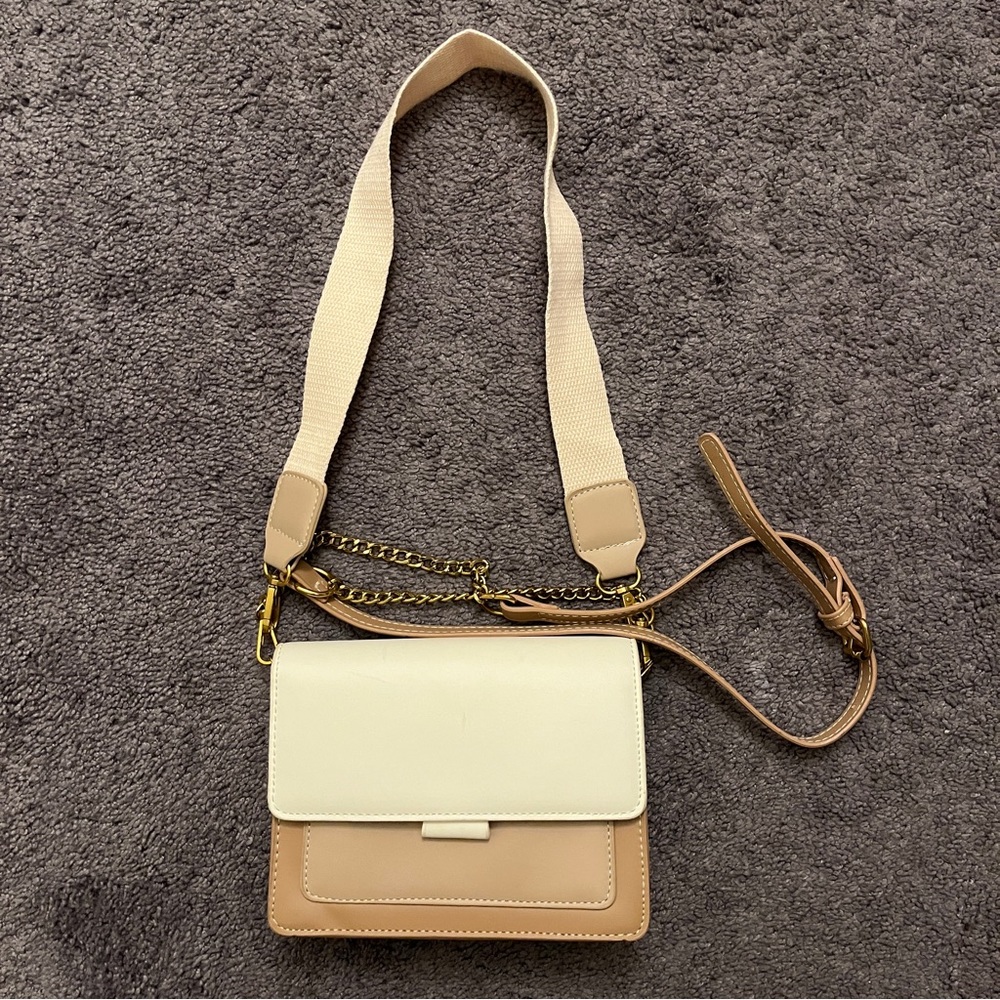 Crossbody/shoulder handbag